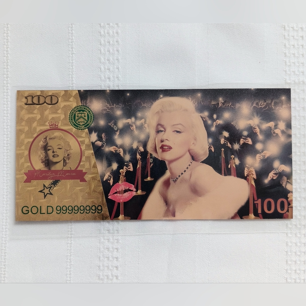 Marilyn Monroe Gold Decorative Note With Plastic Cover